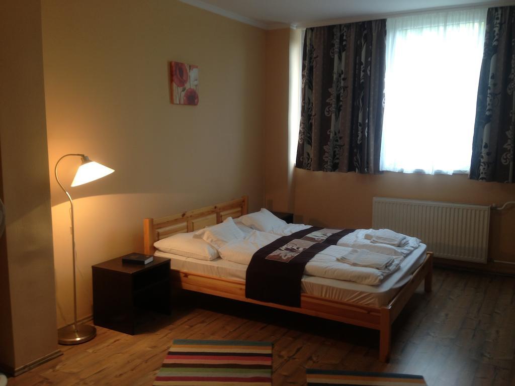 Vasvirag Hotel Celldömölk Cameră foto